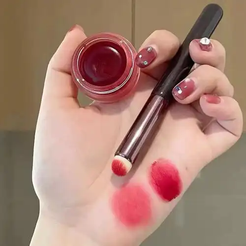 Lip brush