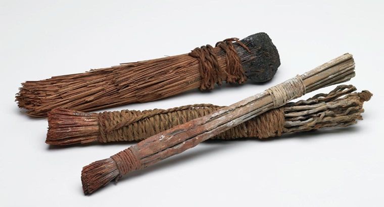 makeup brush history