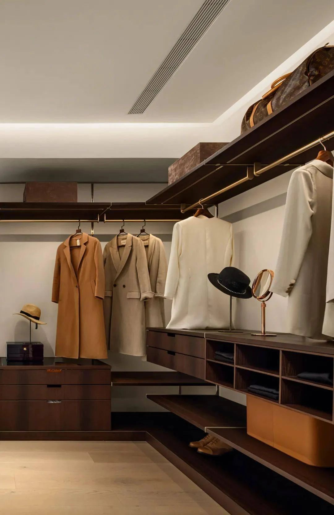The luxury Italian furniture
