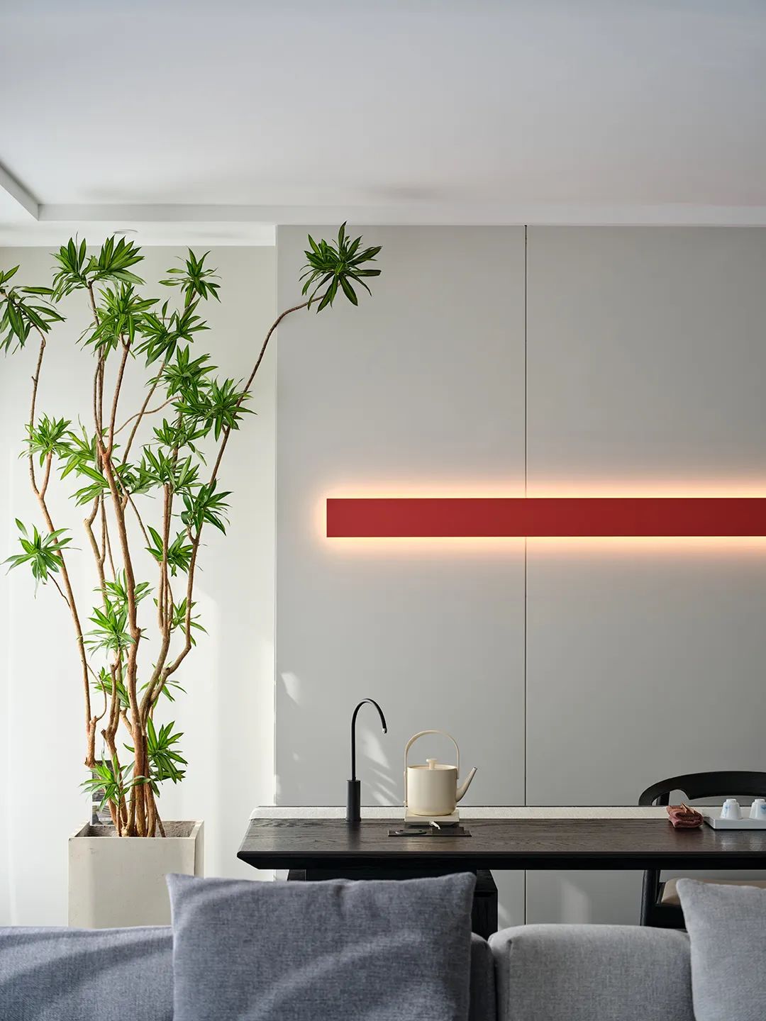 light luxury home
