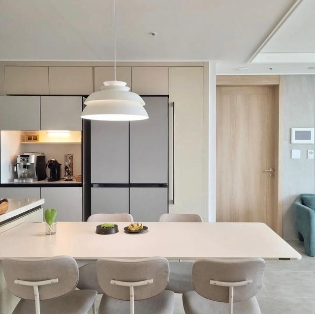 elegant modern furniture