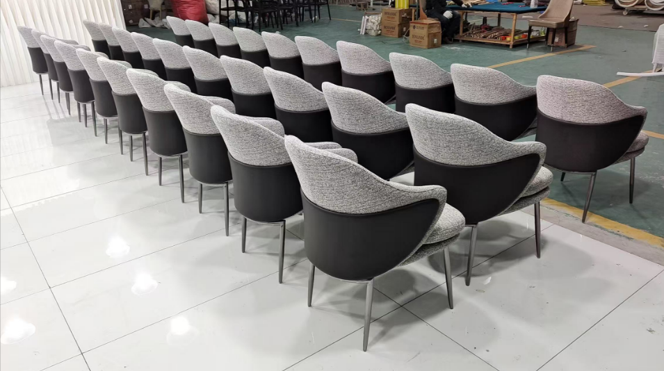 Ergonomic Upholstered Dining and Leisure Chair