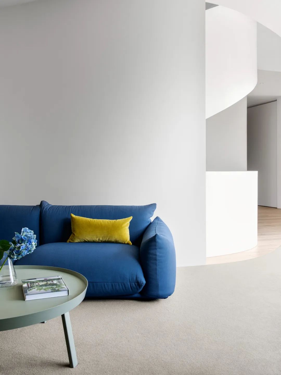 //www.teemliving.com/Divany/sofa/D-89.html