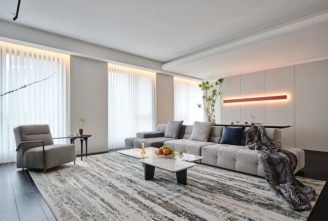 light luxury home