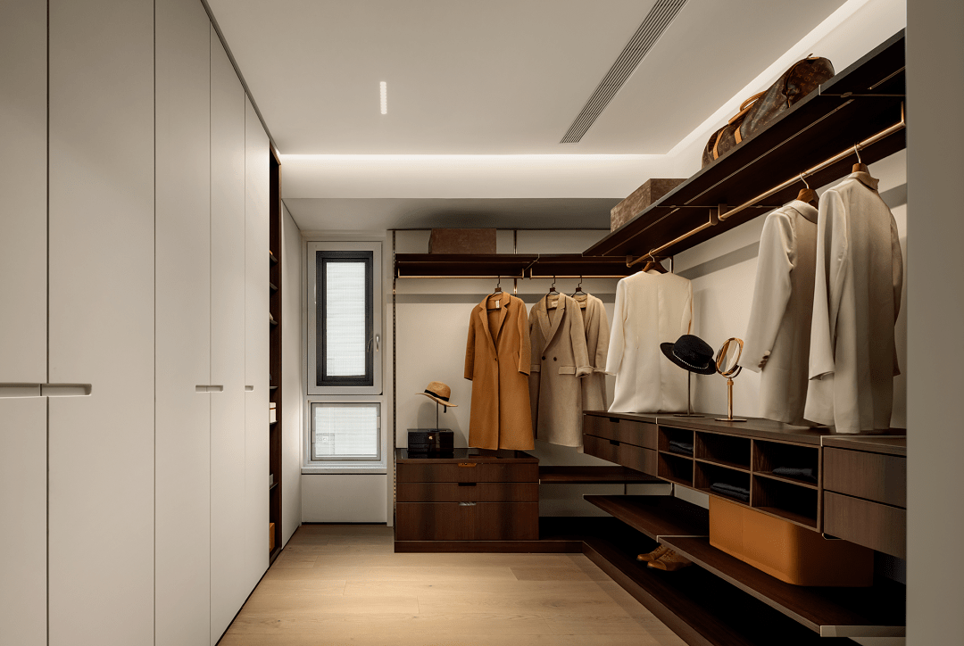 The luxury Italian furniture