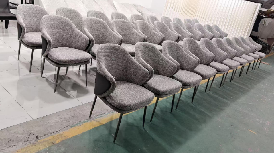 Ergonomic Upholstered Dining and Leisure Chair