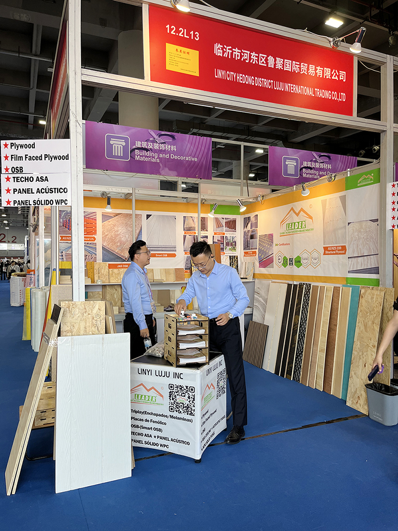 Team members are organising the plywood products and waiting for the arrival of the valued customers