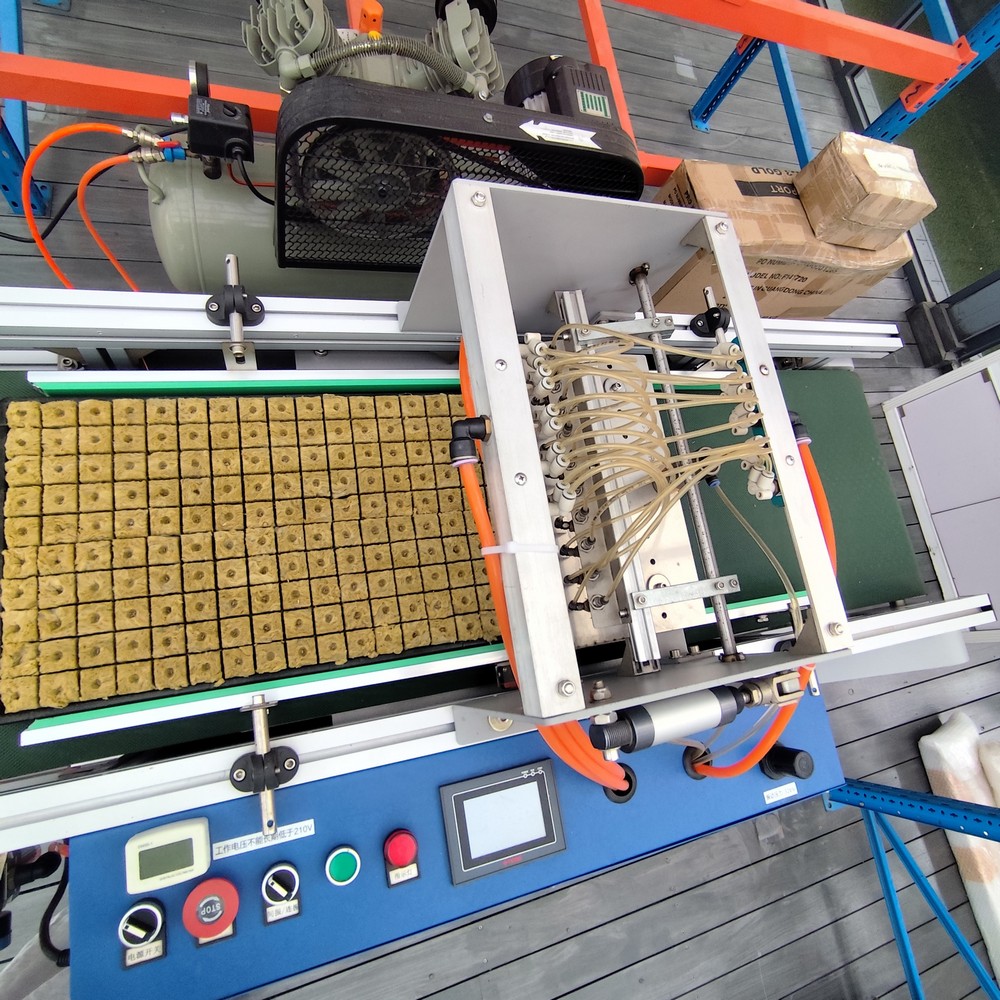G AND N FORTUNE LIMITED’s hydroponic gear has sowing seeds machine.