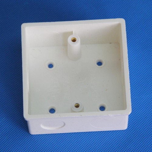 G AND N FORTUNE LIMITED's hydroponic dutch bucket system.