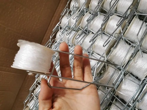 G AND N FORTUNE LIMITED's hydroponics combines roller hooks for tomatoes and clips.
