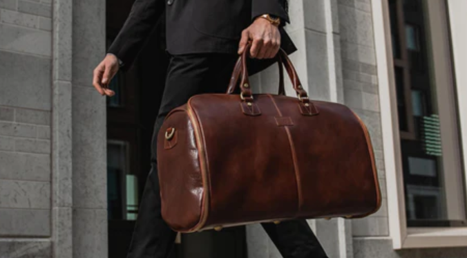 Explore the most popular types of bags for men, including backpacks, totes, briefcases, and duffel bags. Find the best one for work, travel, or everyday use.