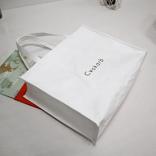 The tyvek tote bag is great for everyday use.