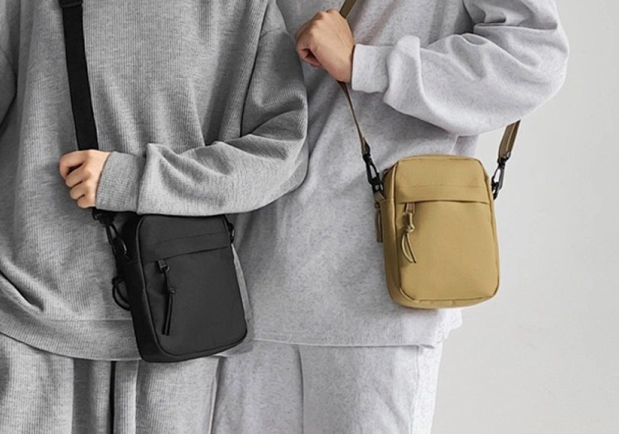 Learn how to style a shoulder bag with casual, office, and travel outfits. Discover expert tips to match your bag with different looks and elevate your style.