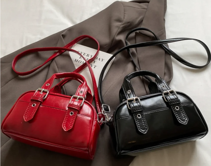 Explore the pros and cons of each, from chic mini bags to practical totes, and discover which handbag suits your lifestyle best.