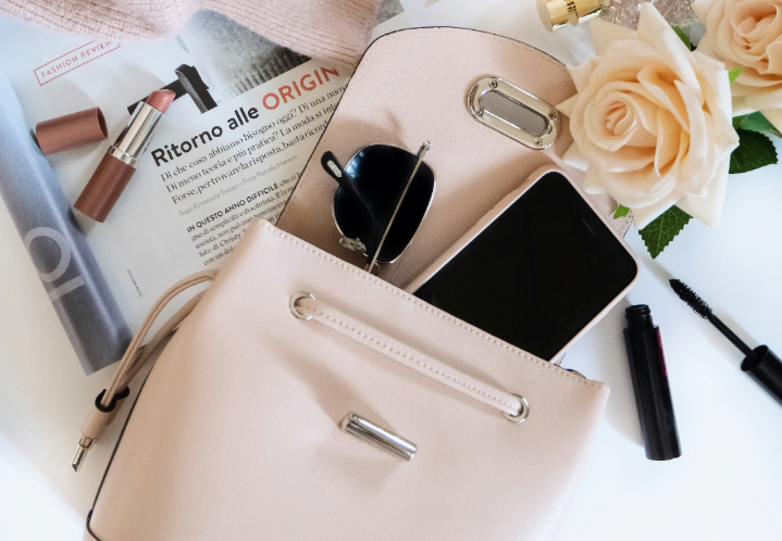 Discover the best purse organizers to keep your handbag tidy, protect the interior, and make switching bags effortless. Compare top options and find your perfect fit.