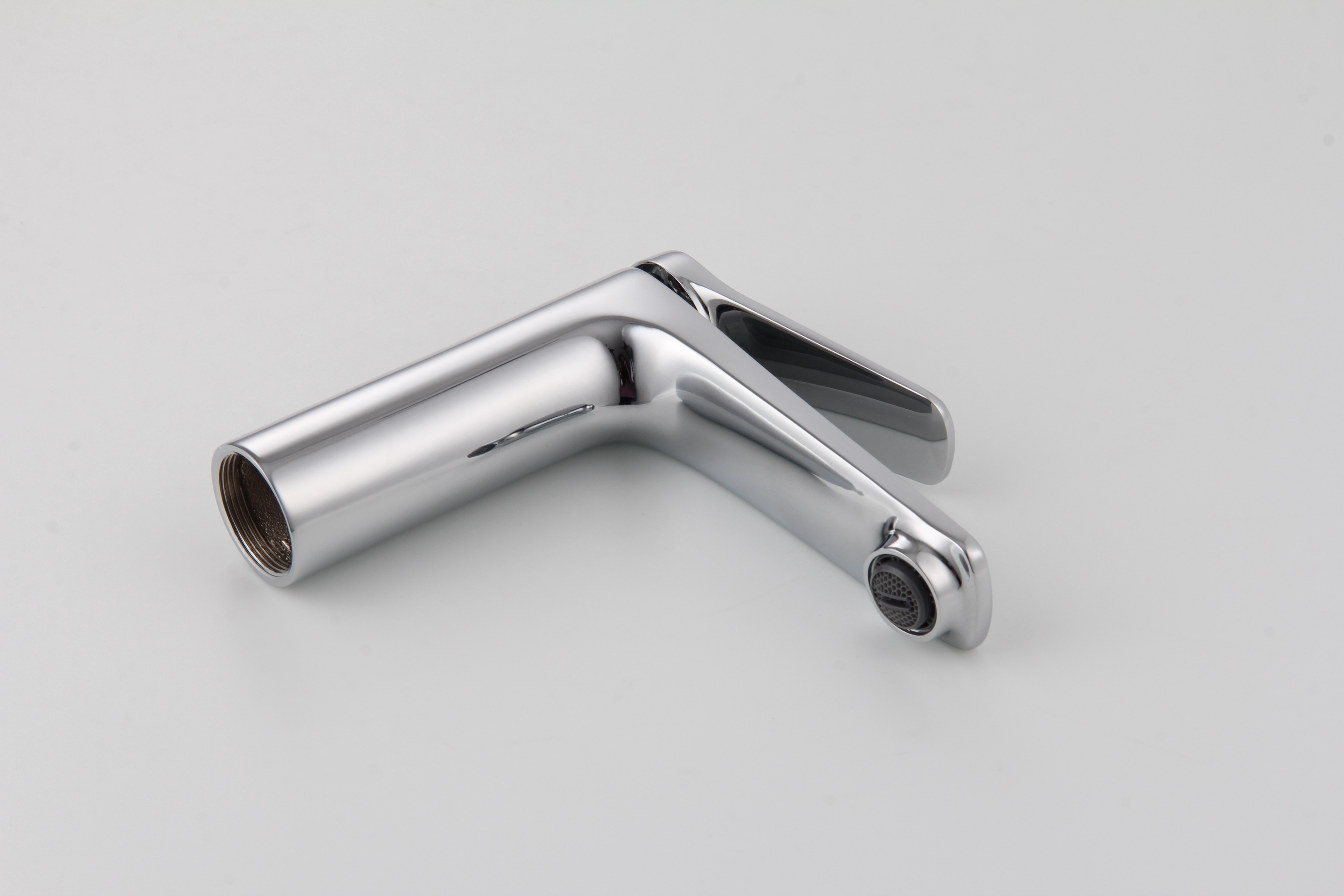 NEW BASIN FAUCET MOONLIGHT SEREIS