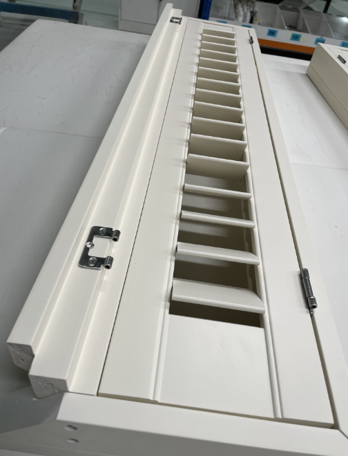 Plantation shutter