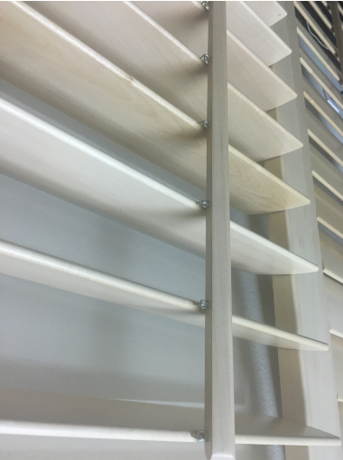 Plantation shutter