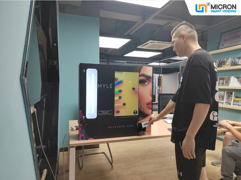 Hello Vape shop owner, you need vape vending machine to help you increase sales vape vending machine in US
