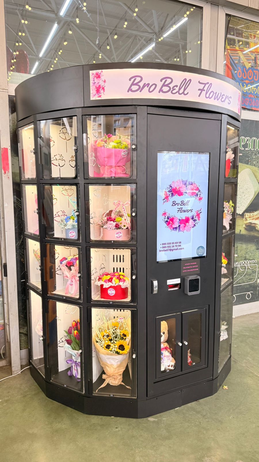 Semi-circle flower vending machine customer case