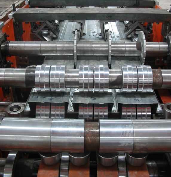 closed profiled steel decking machine