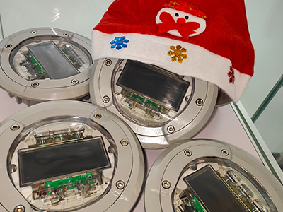 Solar road markers and warning lights from LUBAO SMART TRAFFIC escort the holiday season with joy—Merry Christmas!