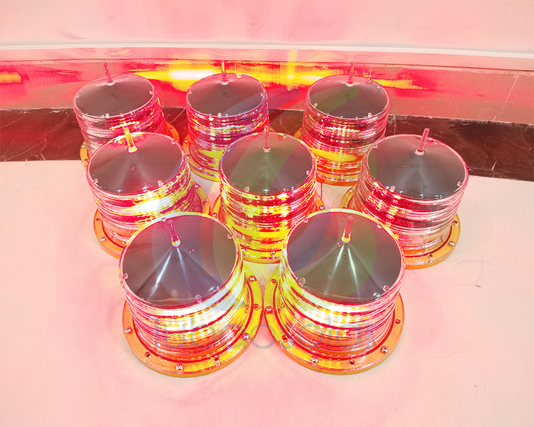 Green Energy in the Sky: Solar Powered Obstruction Lights Redefine Aviation Safety, Cut Costs, Boost Safety – LB-AOB04 Leads the Solar Revolution