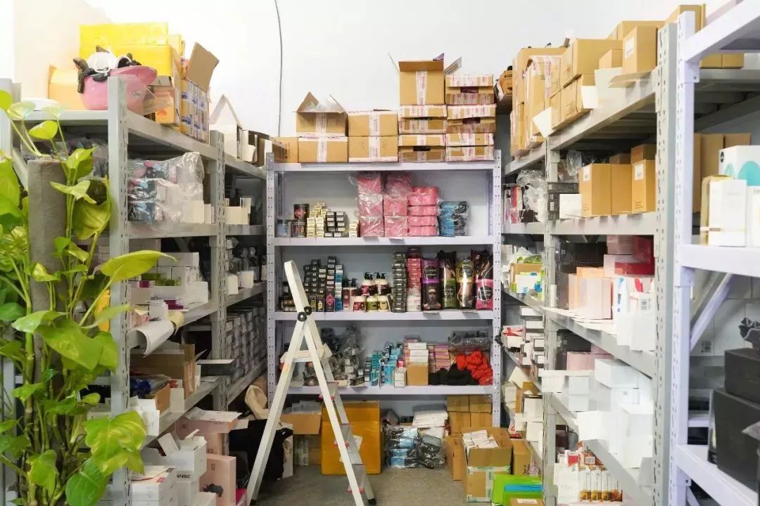 Xiaopiao's warehouse for stacking interesting toys