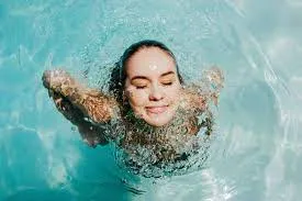Do ice baths tighten skin?