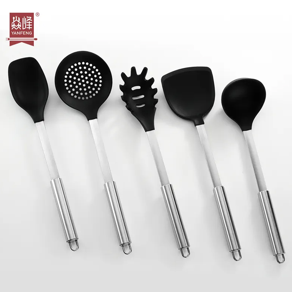 Reasons for Choosing Silicone Kitchen Utensils