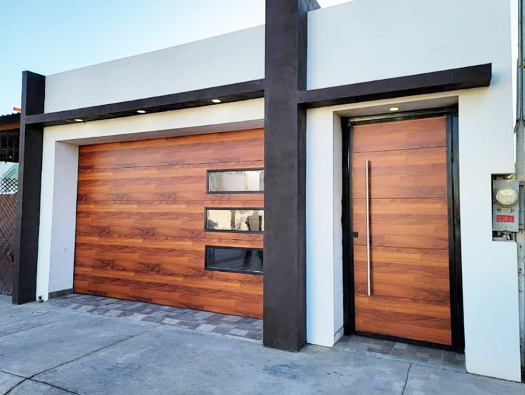 automatic vs manual garage door