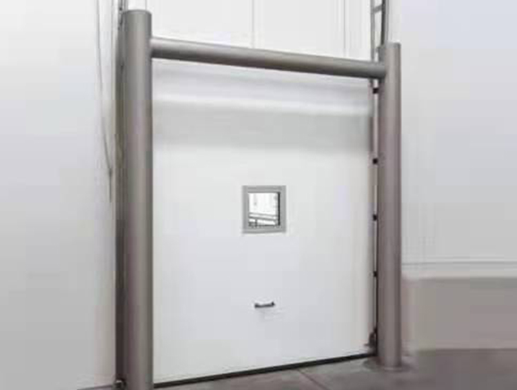 puerta resistente al fuego