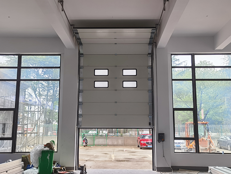 Insulated sectional industrial door