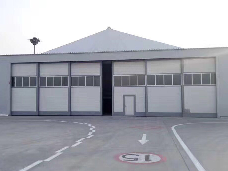 sliding hangar door