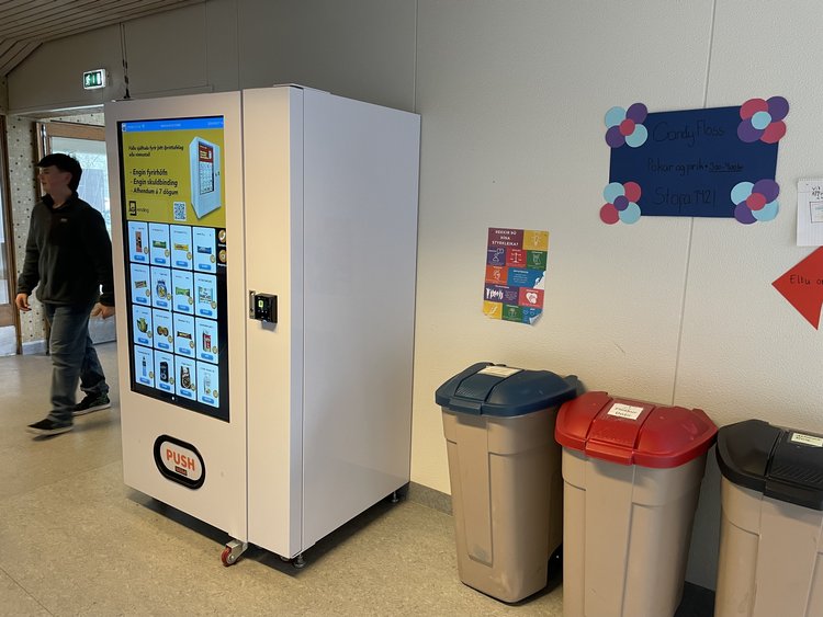 vending machine in Iceland customer case