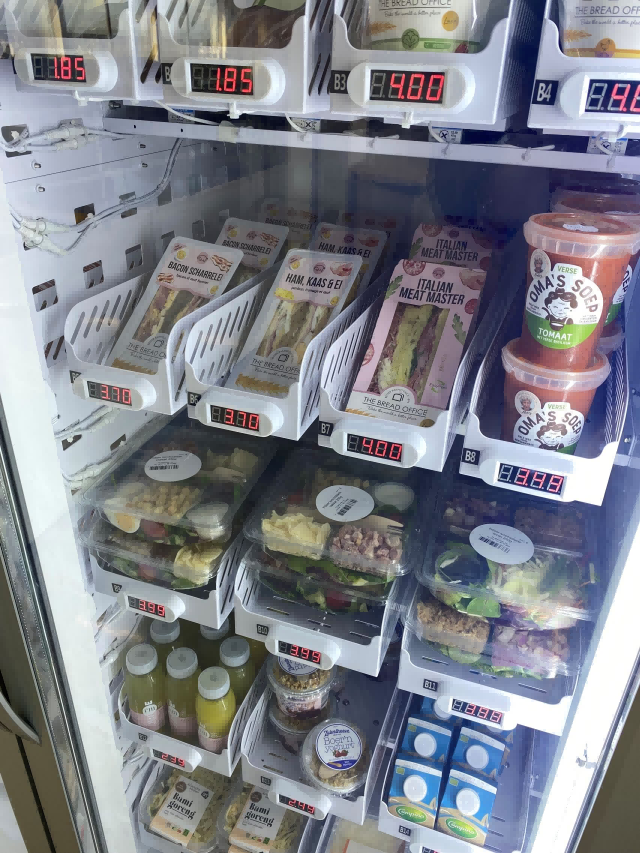 USA: Micron Smart Fridge Vending Machine for dachi Snacks sandwiches salad boxes