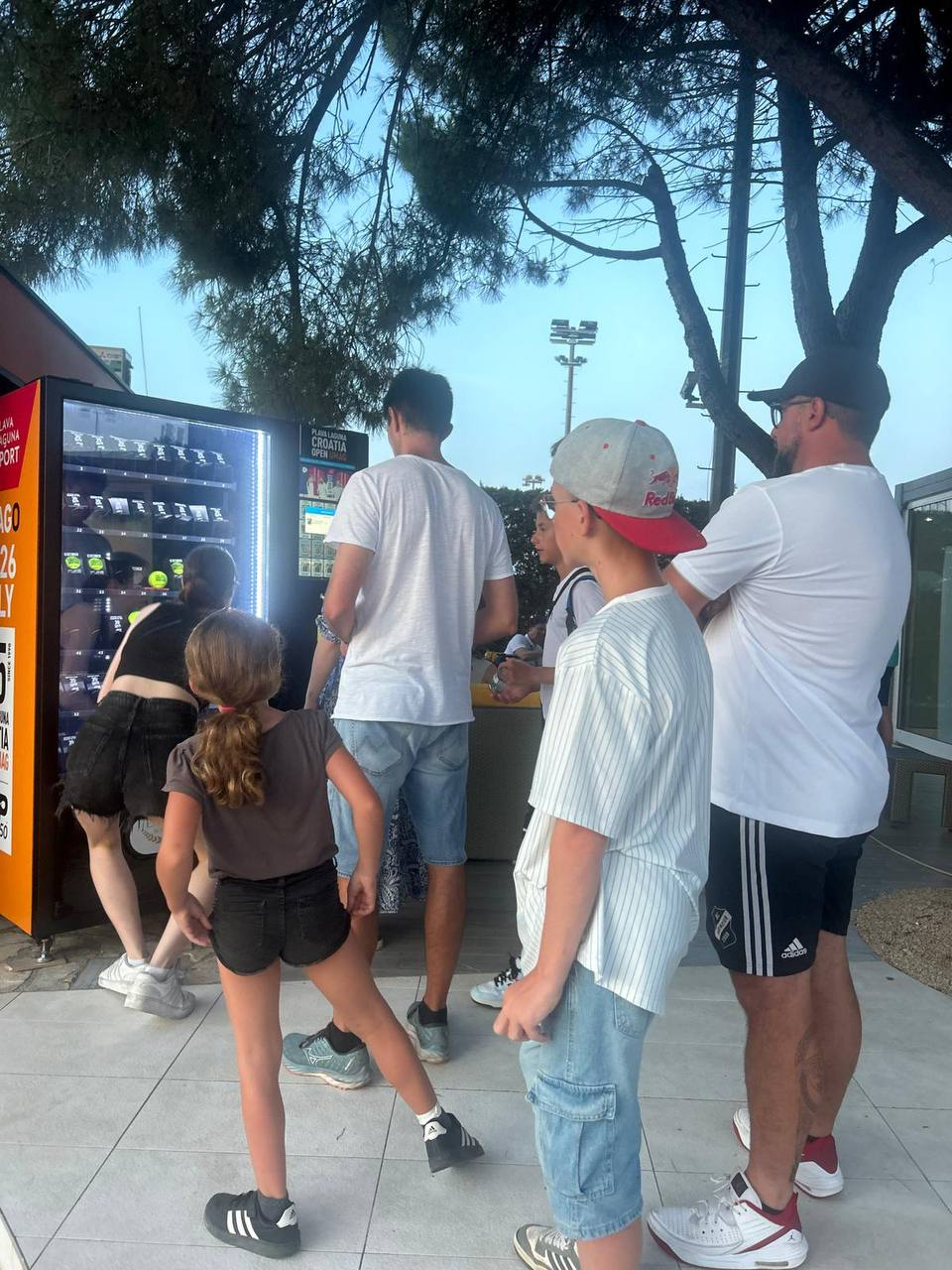 How Smart Sports Vending Machines Are Revolutionizing Gyms and Athletic Facilities