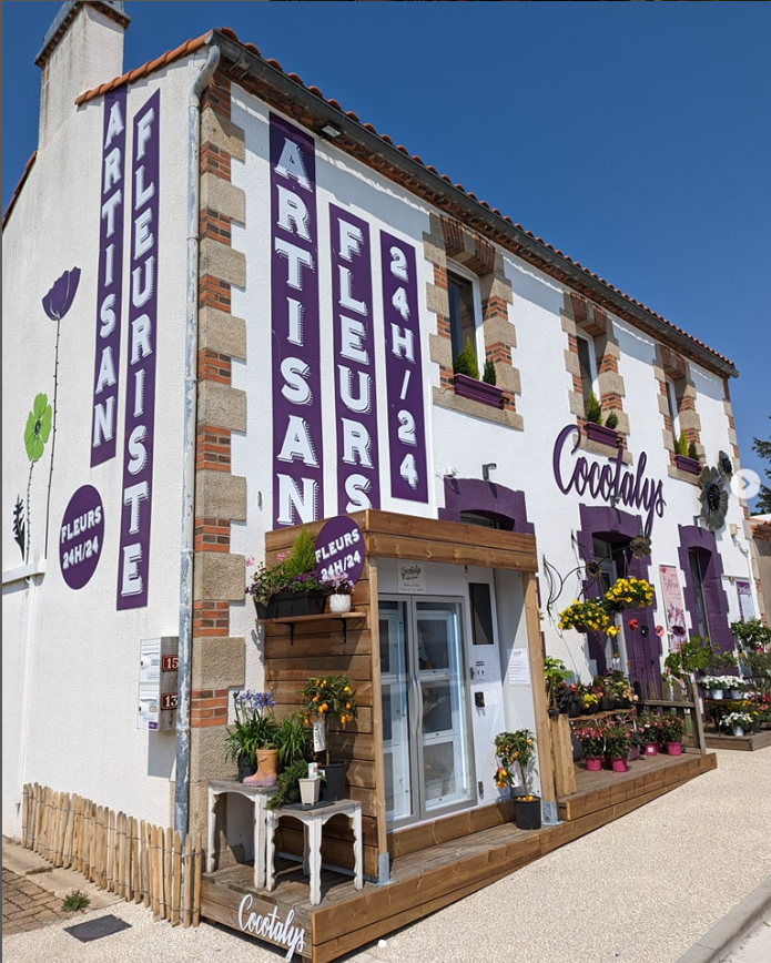 France: 24/7 Flower Shop Serves Your Floral Desires At Any Time Flower Vending