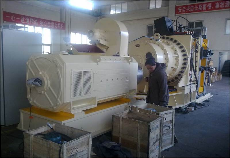 Dalian Kangfeng Technology Co., Ltd. exports Swedish copper extrusion equipment