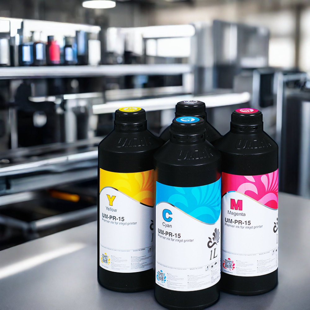 La Tinta curable UV es una tinta de impresión de alta calidad. Cura rápidamente bajo la iluminación UV, brindando impresiones nítidas y duraderas en una amplia gama de sustratos.