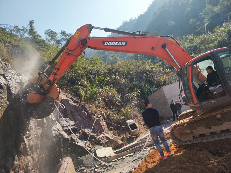 Can A Rock Saw Cut Through Granit?