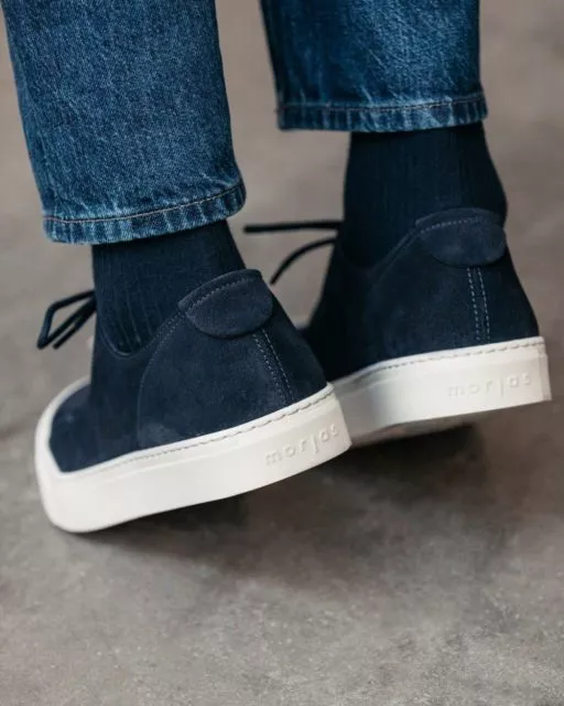 wholesale sneakers