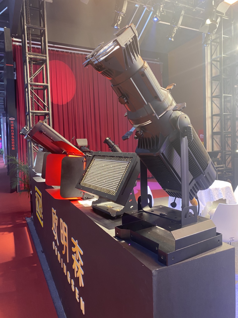 studio theatre lights supplier, ip leko profile led