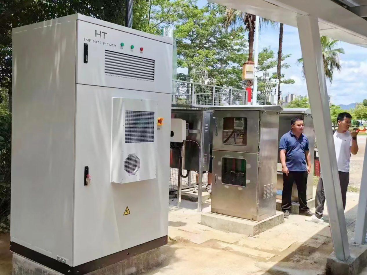 Système de stockage d’énergie industriel et commercial HT InfinitePower