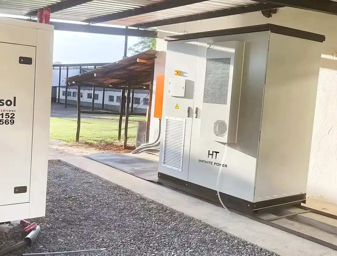 Stockage d'énergie industriel et commercial