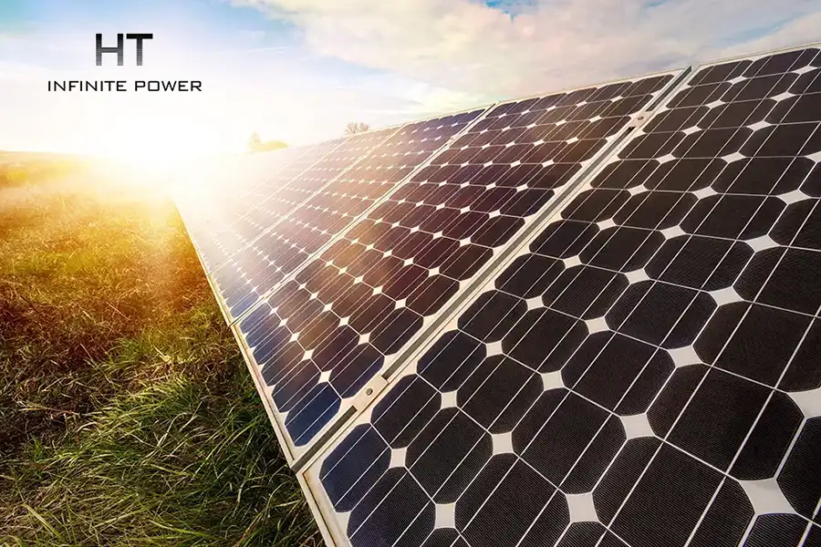 Almacenamiento de energía en paneles fotovoltaicos solares