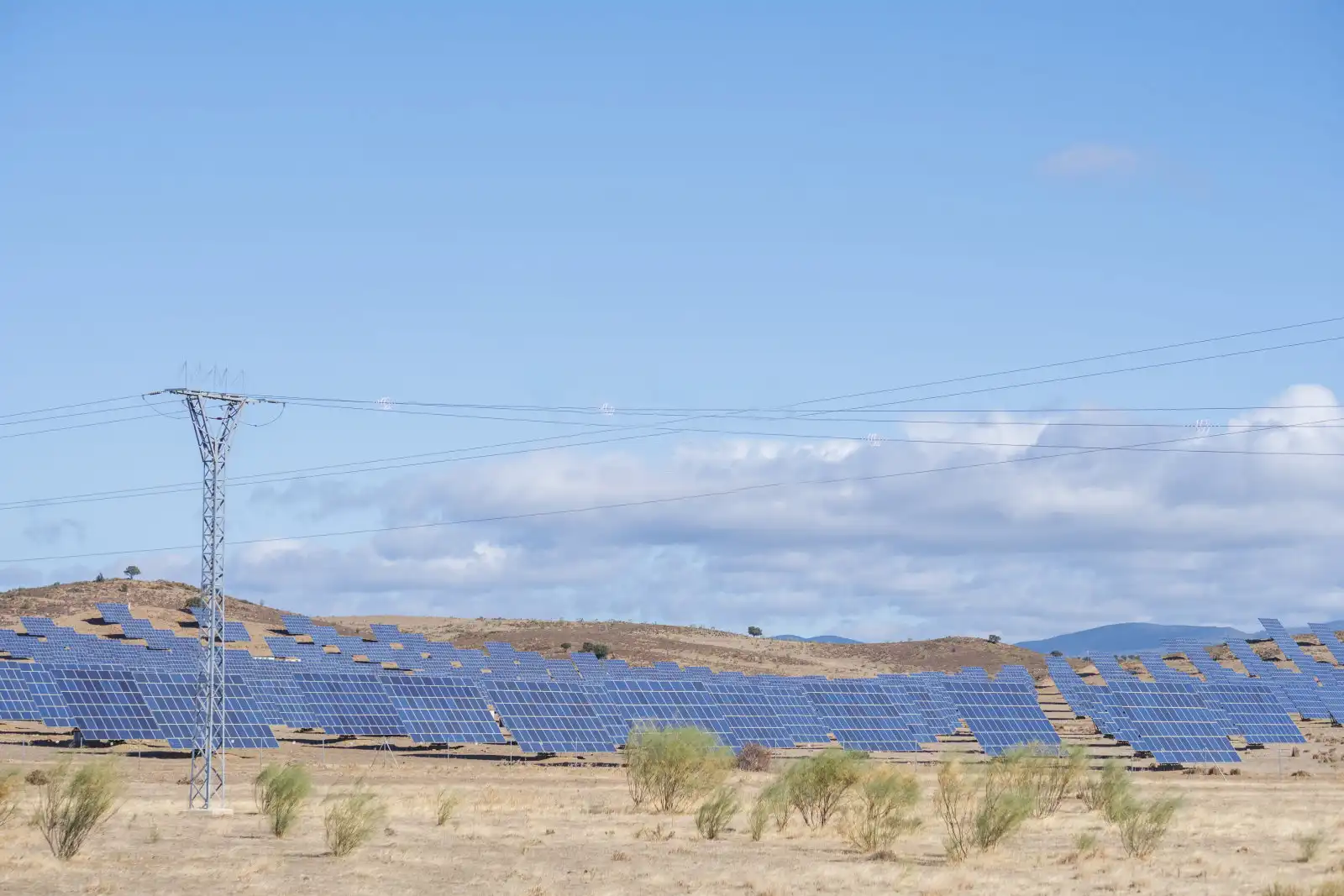 Tijdens het ontwerp, de selectie en de bouw van fotovoltaïsche zandcontroleprojecten