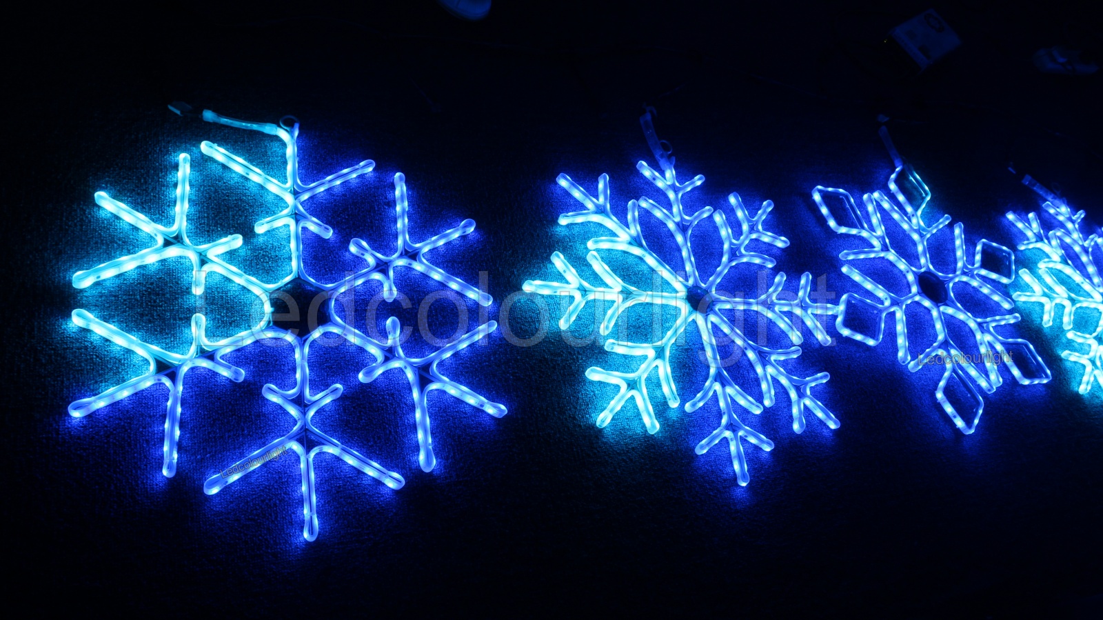 dmx-controlled led snowflake lights