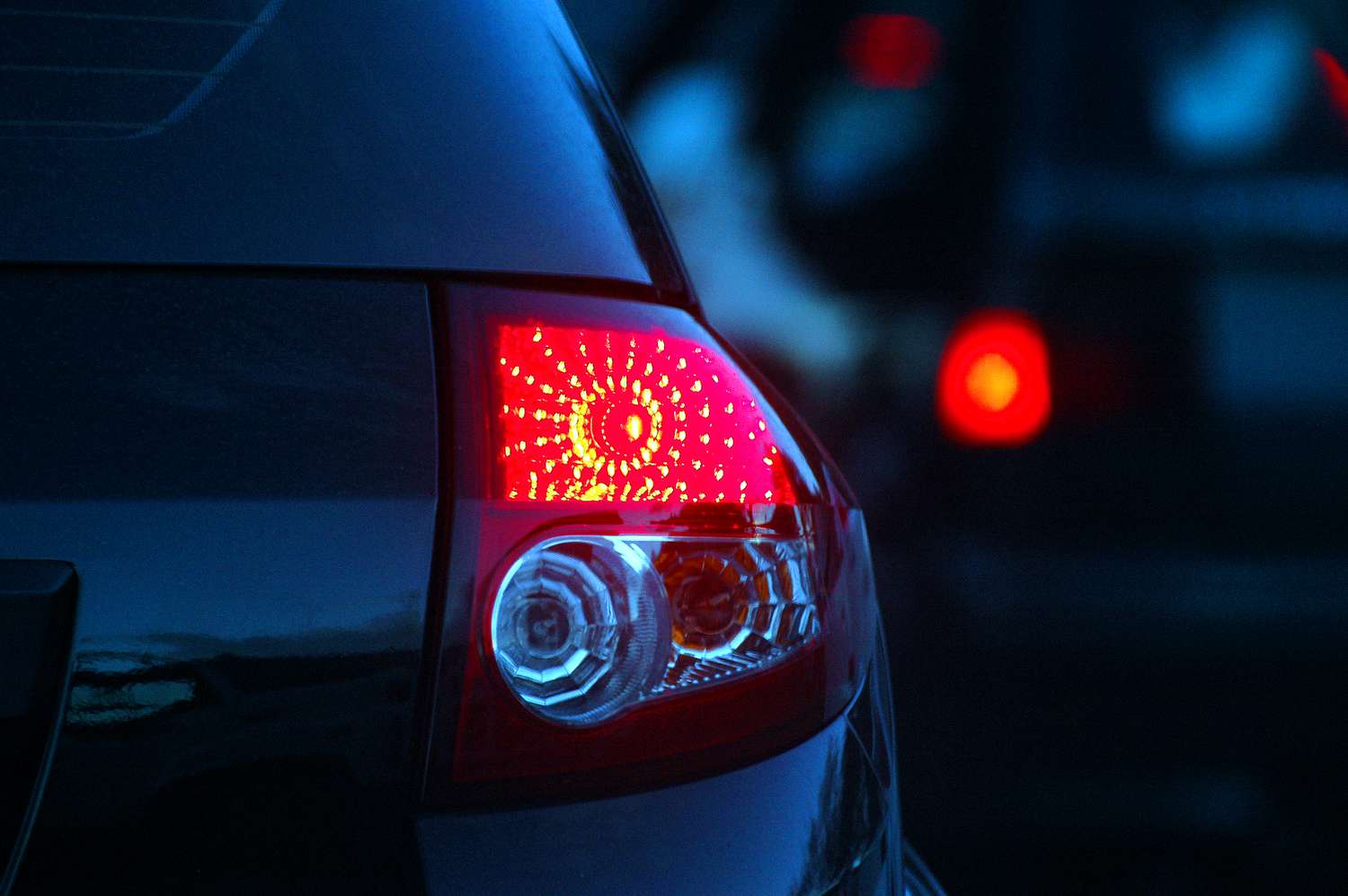 Automobile tail light manufacturer with 15 years experience