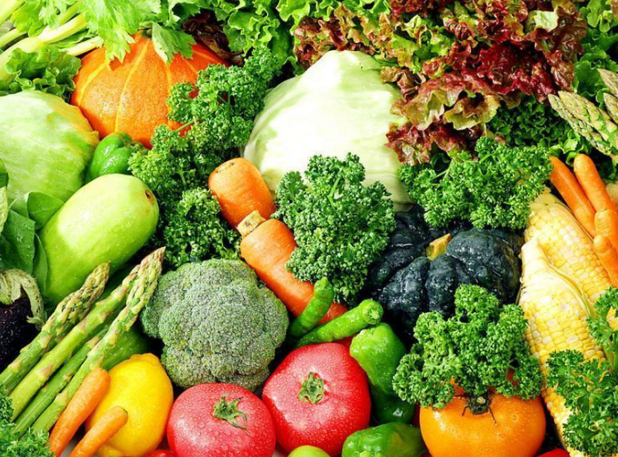 What foods contain luteolin